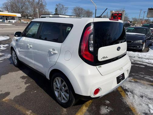 2018 Kia Soul +
