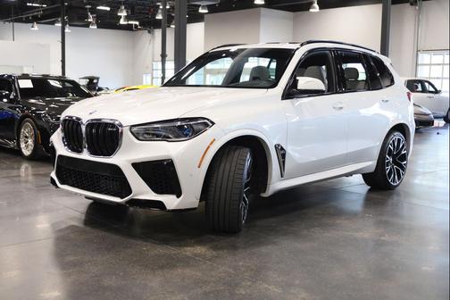 Mineral White Metallic 2023 BMW X5 M Base