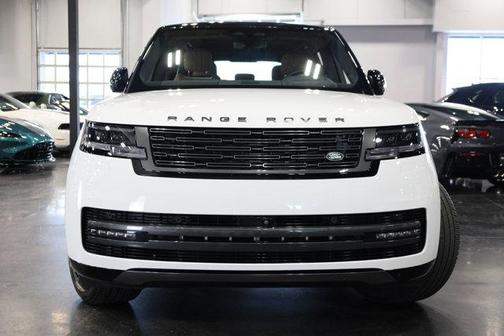2025 Land Rover Range Rover P400 SE 7 Seat