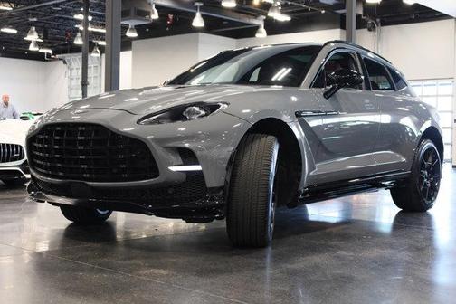 2023 Aston Martin DBX 707