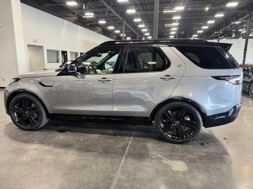 2023 Land Rover Discovery P360 S R-Dynamic
