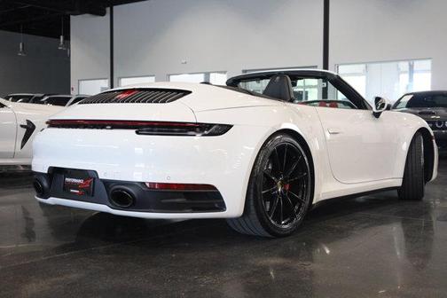 2020 Porsche 911 Carrera 4S Cabriolet