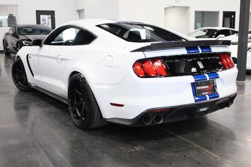 2017 Ford Shelby GT350 Base