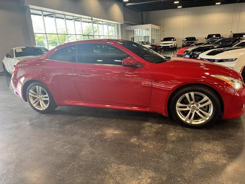 2009 INFINITI G37 Base