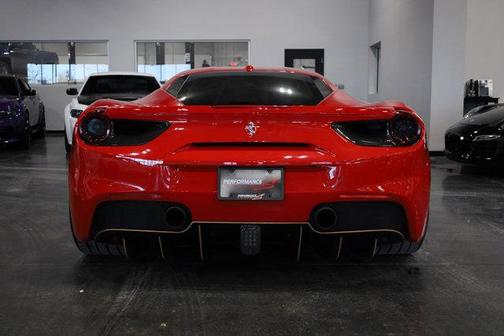 2016 Ferrari 488 GTB Base