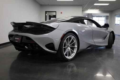 2025 McLaren 750S Coupe