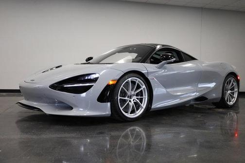 2025 McLaren 750S Coupe
