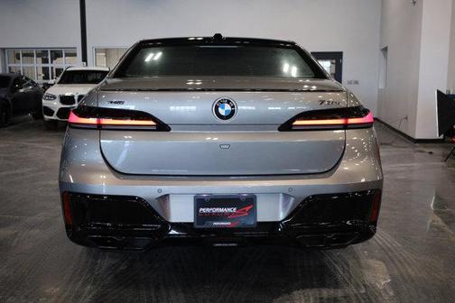 2023 BMW 760 i xDrive