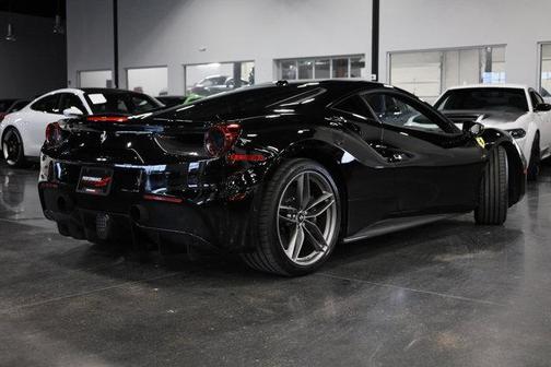 2016 Ferrari 488 GTB Base