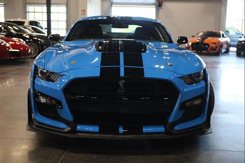 Grabber Blue Metallic 2022 Ford Shelby GT500 Base