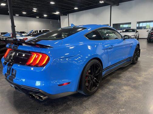 Grabber Blue Metallic 2022 Ford Shelby GT500 Base