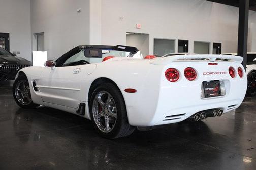 2000 Chevrolet Corvette Base