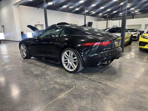 2017 Jaguar F-TYPE R
