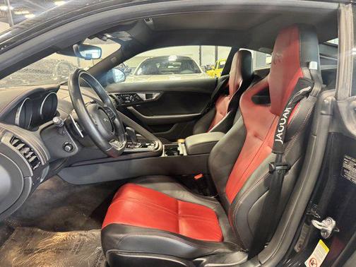 2017 Jaguar F-TYPE R