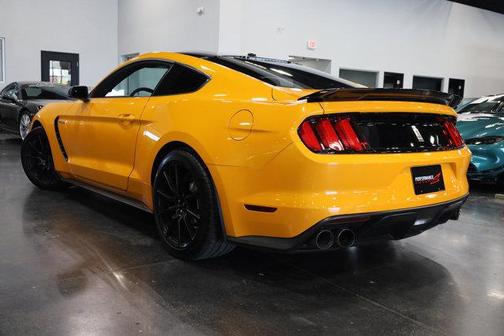 2018 Ford Shelby GT350 Base
