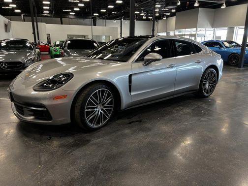 2018 Porsche Panamera 4S