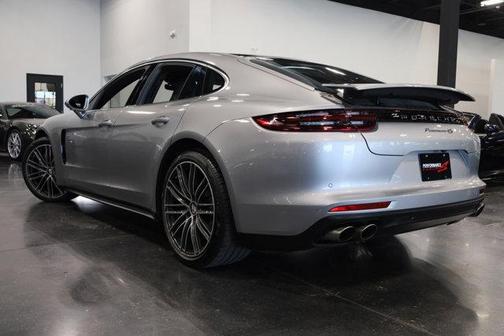 2018 Porsche Panamera 4S