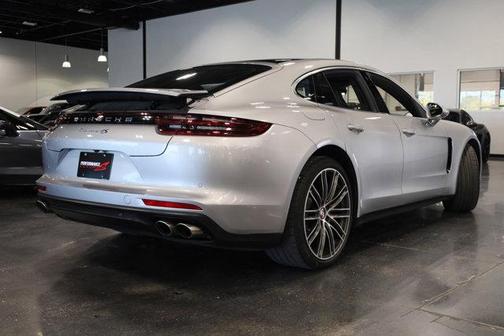 2018 Porsche Panamera 4S
