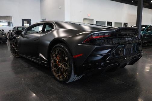 2022 Lamborghini Huracan EVO Coupe RWD