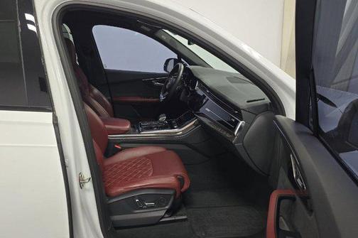 Glacier White Metallic 2024 Audi SQ7 4.0T Premium Plus