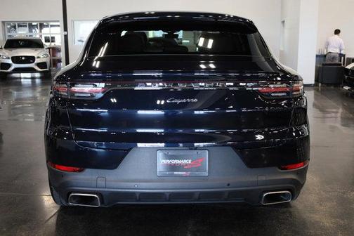 2022 Porsche Cayenne Base