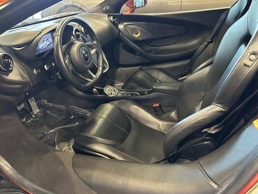 2018 McLaren 570S Base