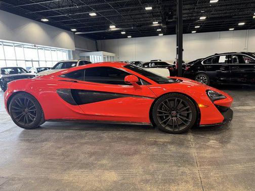 2017 McLaren 570S Base