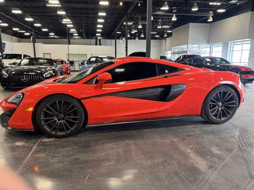 2017 McLaren 570S Base