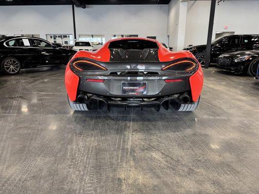 2017 McLaren 570S Base
