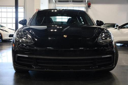 2018 Porsche Panamera 4