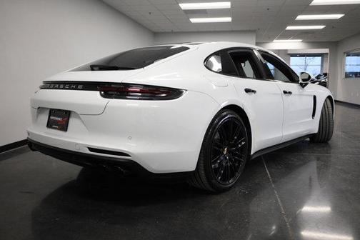 2018 Porsche Panamera 4S