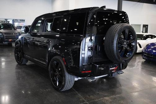 2023 Land Rover Defender 110 V8