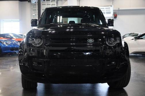 2023 Land Rover Defender 110 V8