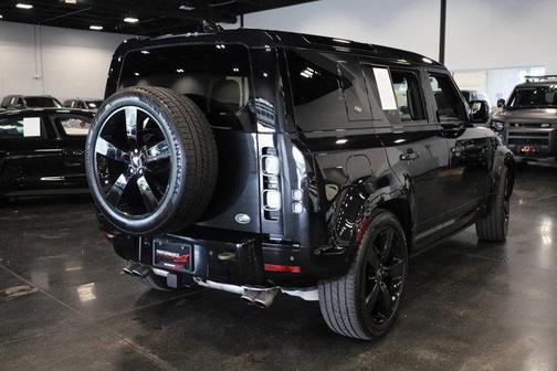 2023 Land Rover Defender 110 V8