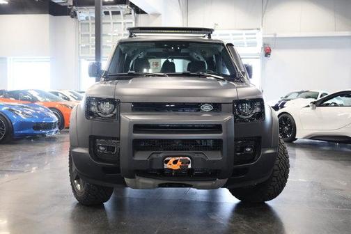 2023 Land Rover Defender 130 SE