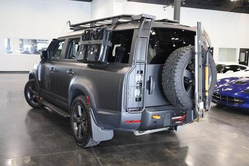 2023 Land Rover Defender 130 SE