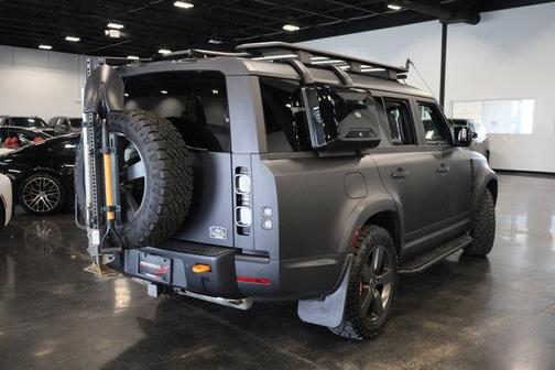 2023 Land Rover Defender 130 SE