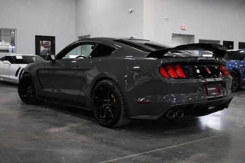 2018 Ford Shelby GT350R Base