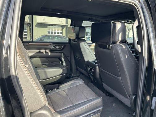 2024 Chevrolet Suburban 4WD High Country