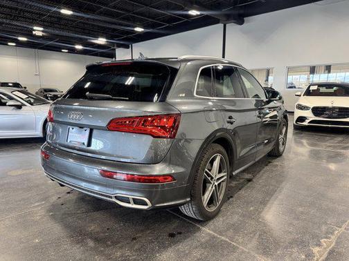 Daytona Gray Pearl 2018 Audi SQ5 3.0T Prestige