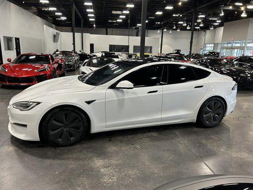 Pearl White Multi-Coat 2021 Tesla Model S Plaid