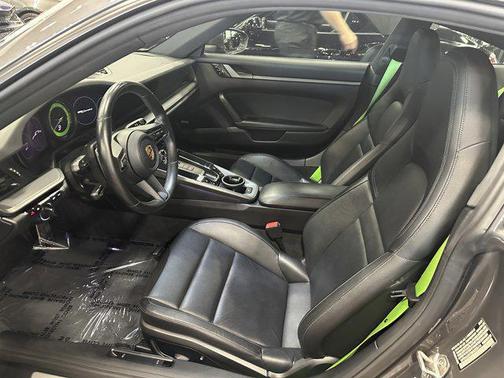 2021 Porsche 911 Carrera