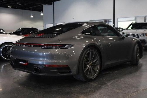 2021 Porsche 911 Carrera