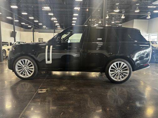 2023 Land Rover Range Rover First Edition