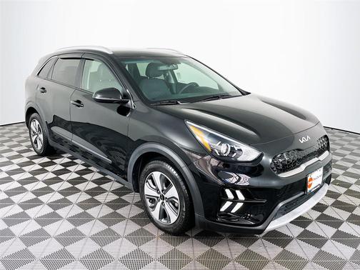 2022 Kia Niro LX