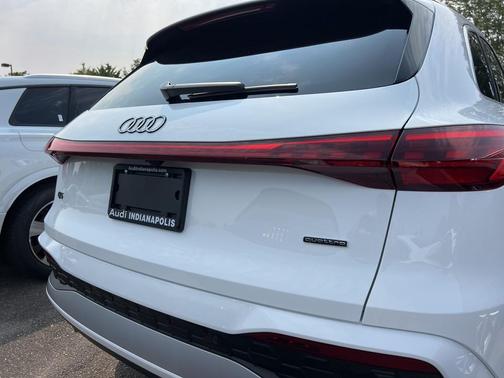 2025 Audi Q5 Premium