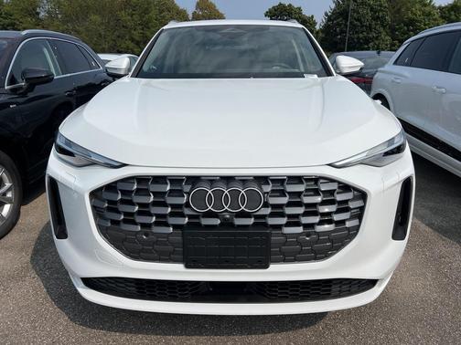 2025 Audi Q5 Premium