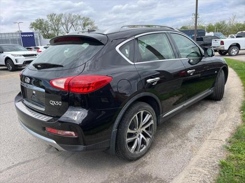 2016 INFINITI QX50 Base