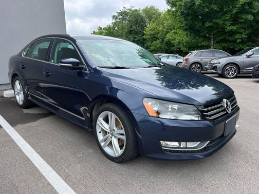 Night Blue 2015 Volkswagen Passat 1.8T Auto SE w/Sunroof & Nav