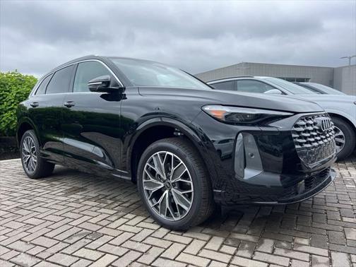 2025 Audi Q5 Premium Plus